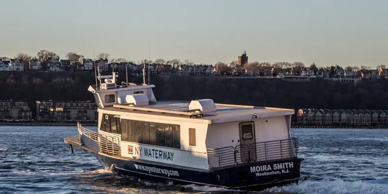 MOIRA SMITH Passenger Ship IMO 1121370 photo 4