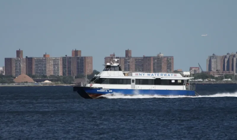CONG ROBERT A ROE Passenger Ship IMO 1386645 photo 7