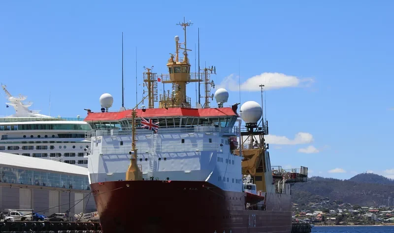 HMS DEFENDER General Cargo IMO 4907878 photo 6