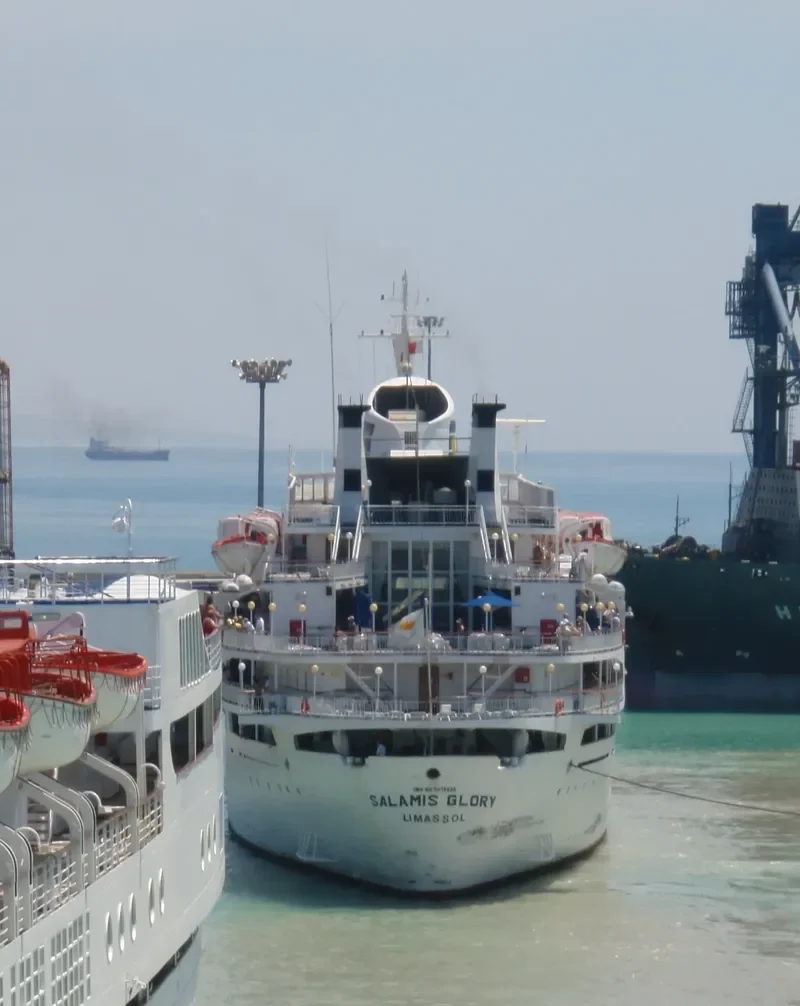 GLORY Passenger Ship IMO 5018698 photo 2