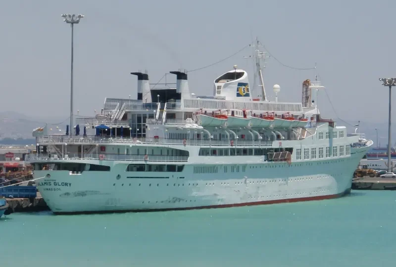 GLORY Passenger Ship IMO 5018698 photo 3