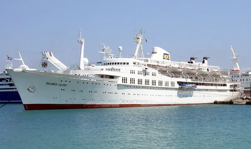 GLORY Passenger Ship IMO 5018698 photo 4