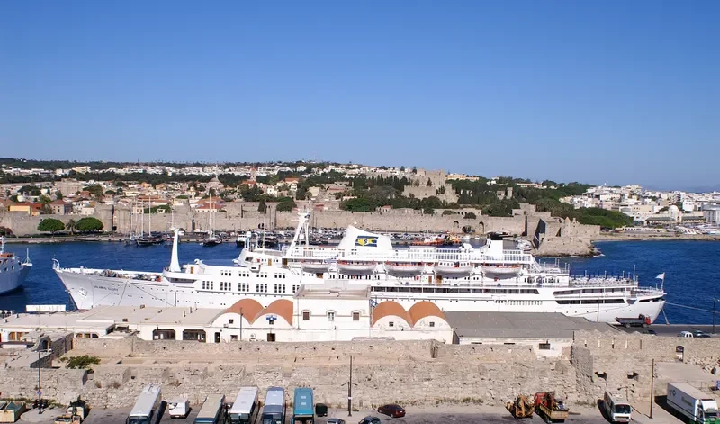 GLORY Passenger Ship IMO 5018698 photo 10