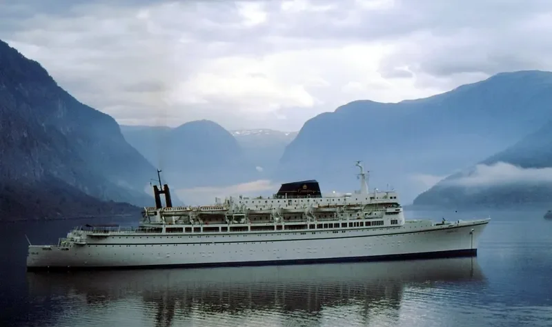 NEW ORLEANS Passenger Ship IMO 5023162