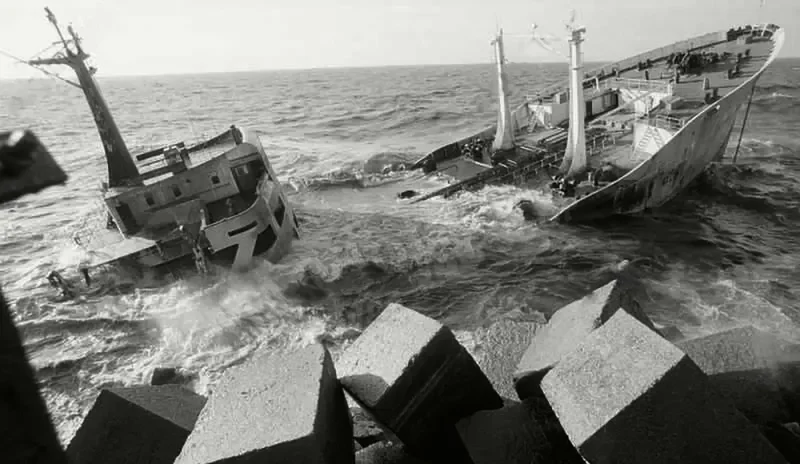 GLOBE ASIMI Tanker IMO 5027560 photo 2