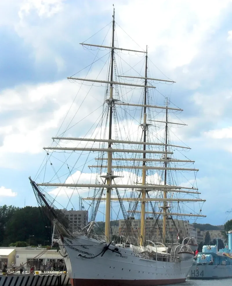 DAR POMORZA General Cargo IMO 5086451 photo 9