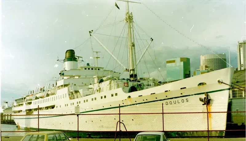 DOULOS Tanker IMO 5119105 photo 4