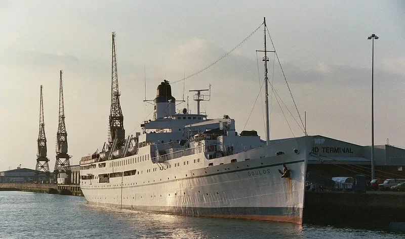 DOULOS Tanker IMO 5119105 photo 8