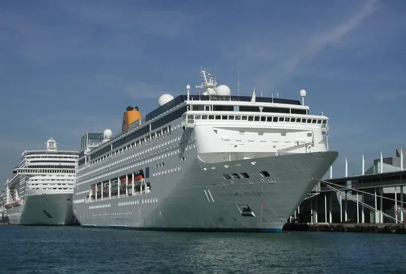LIBERTY Passenger Ship IMO 5137391 photo 2
