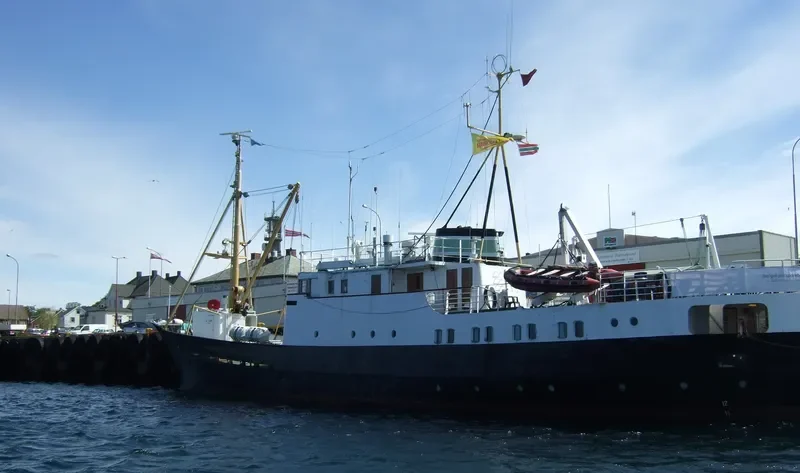 GAMLE HELGELAND Passenger Ship IMO 5146809 photo 2