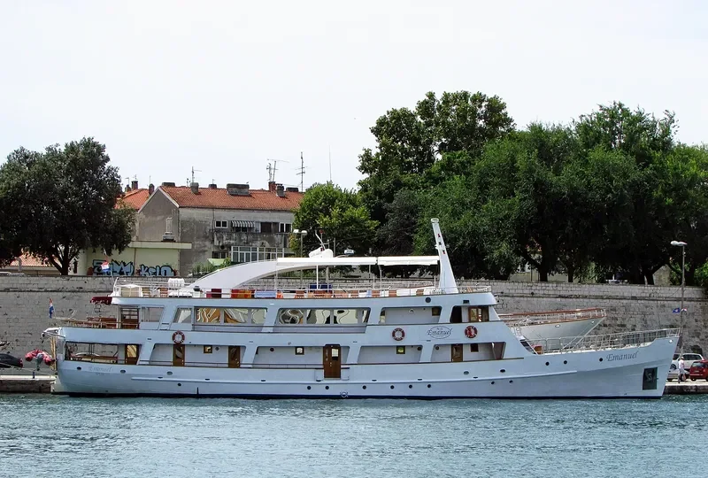EMANUEL Passenger Ship IMO 5182504 photo 3