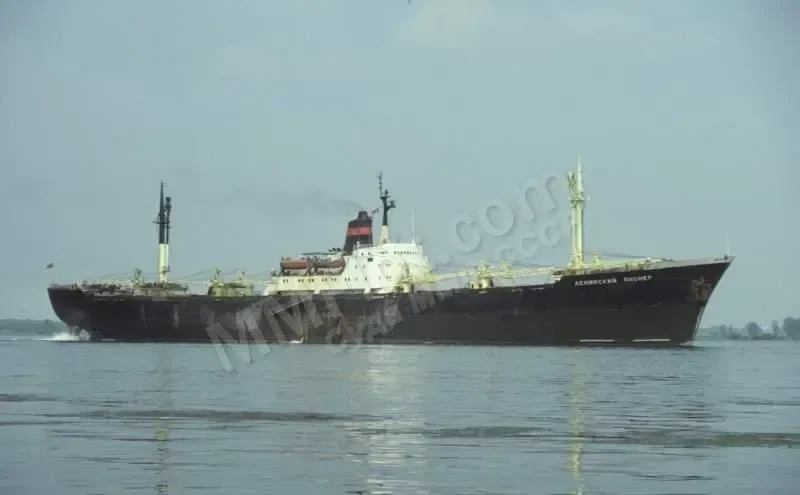 LENINSKIY PIONER General Cargo IMO 5206178 photo 2