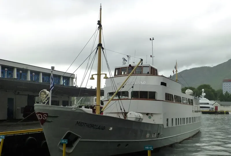 MIDTHORDLAND Passenger Ship IMO 5234539 photo 2