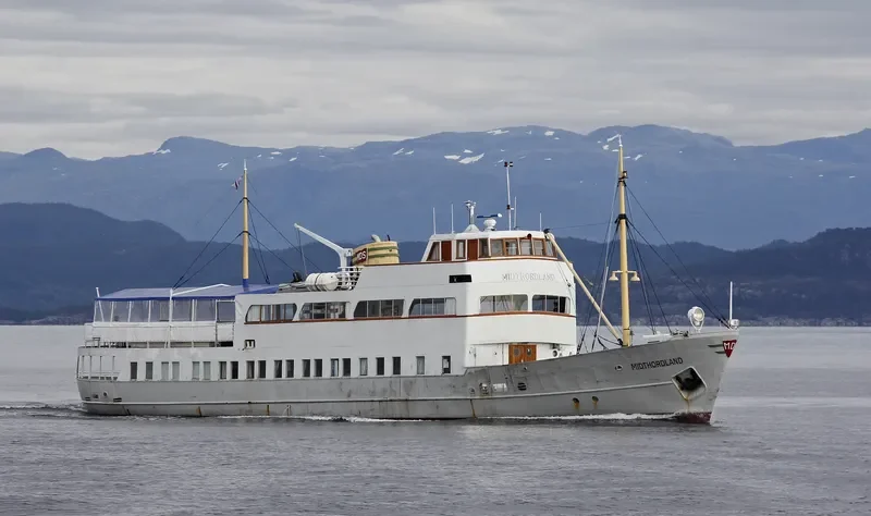 MIDTHORDLAND Passenger Ship IMO 5234539 photo 5