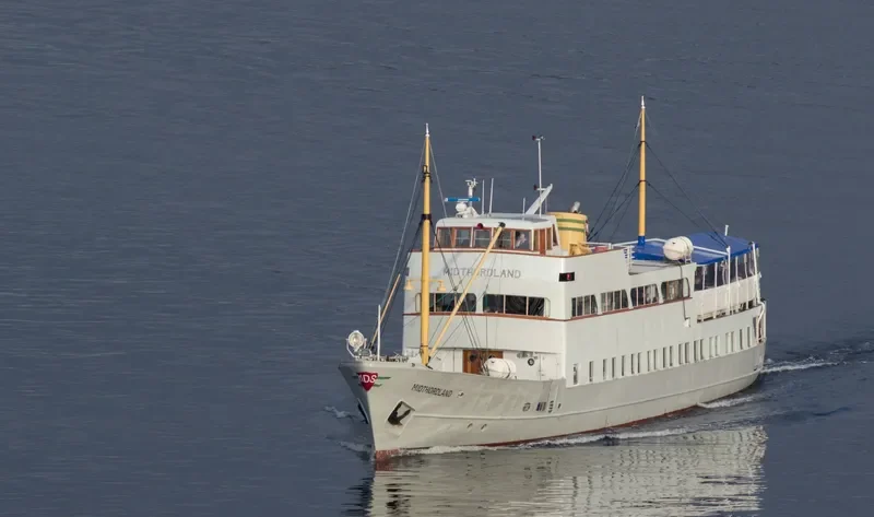 MIDTHORDLAND Passenger Ship IMO 5234539 photo 9