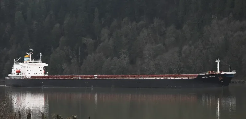 NORTH PRINCE Tanker IMO 5257062 photo 3