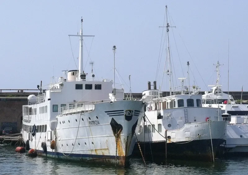 PATRIZIA Passenger Ship IMO 5258482 photo 4