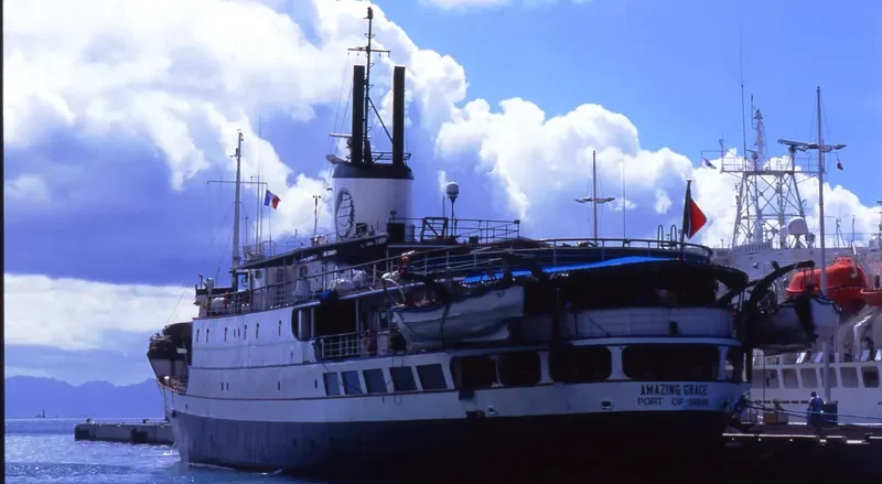 AMAZING GRACE Passenger Ship IMO 5276874