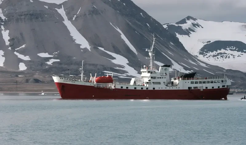 ANTARCTIC DREAM Passenger Ship IMO 5278432 photo 2