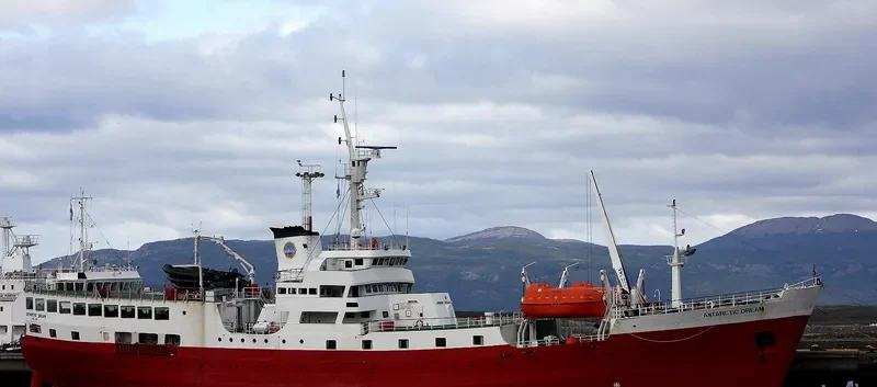 ANTARCTIC DREAM Passenger Ship IMO 5278432 photo 4