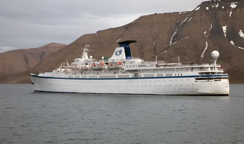 LISBOA Passenger Ship IMO 5282483 photo 2