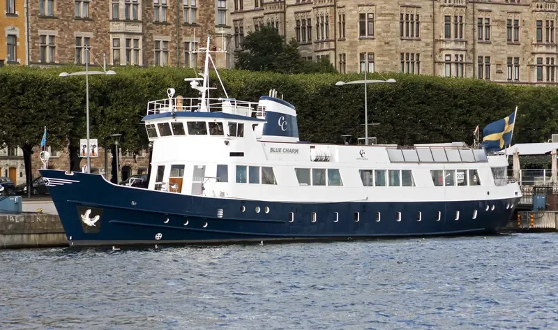 BLUE CHARM Passenger Ship IMO 5285306