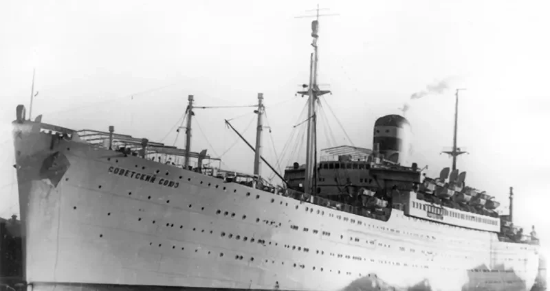 SOVETSKIY SOYUZ Passenger Ship IMO 5335993 photo 2