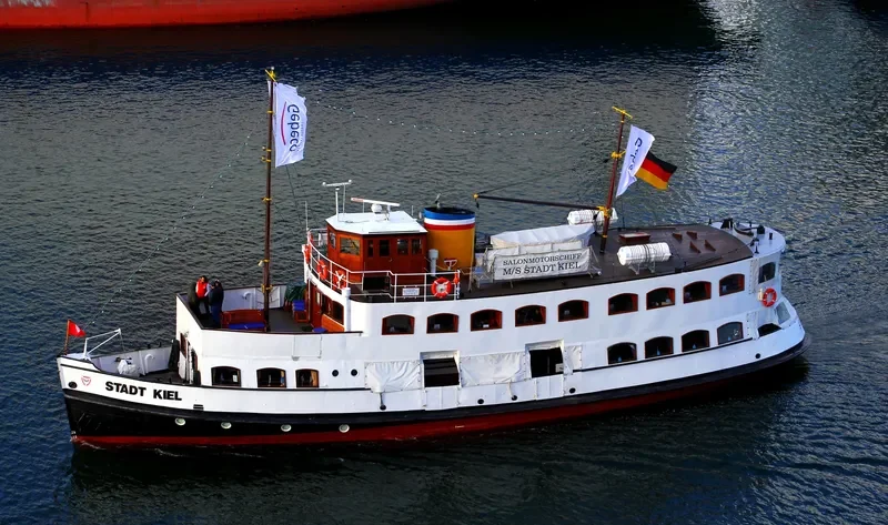 STADT KIEL Passenger Ship IMO 5337771 photo 2