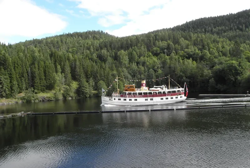HENRIK IBSEN Passenger Ship IMO 5342673 photo 8