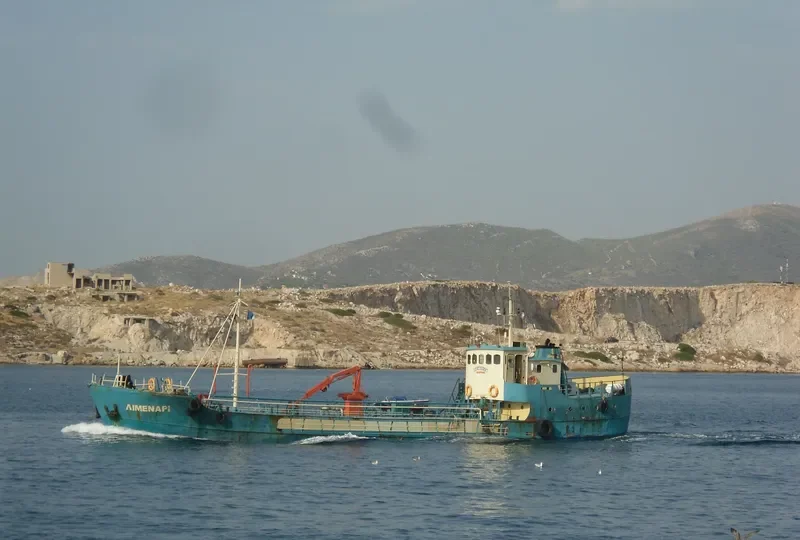 TRITONAS Tanker IMO 5352381 photo 4