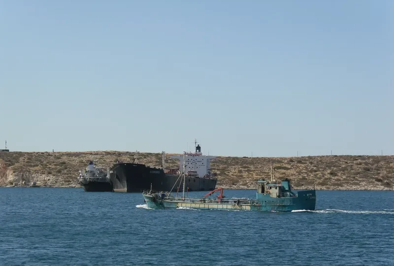 TRITONAS Tanker IMO 5352381 photo 5