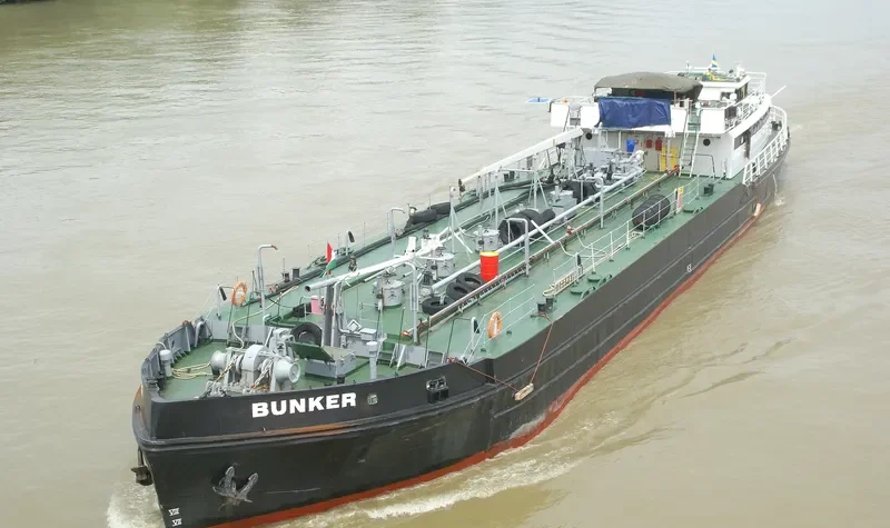 WINNER Tanker IMO 5372305 photo 3