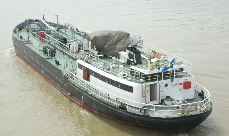 WINNER Tanker IMO 5372305 photo 4