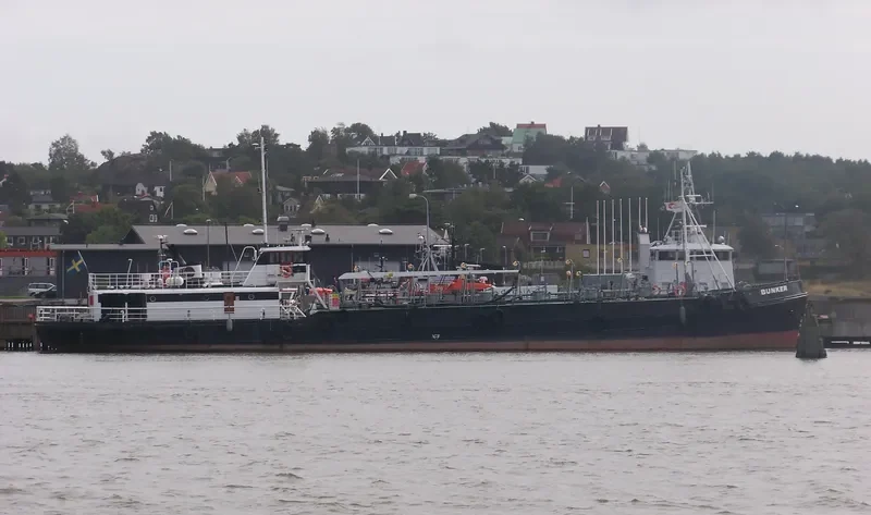 WINNER Tanker IMO 5372305 photo 5