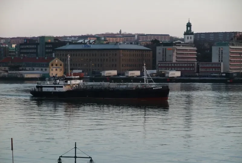 WINNER Tanker IMO 5372305 photo 7