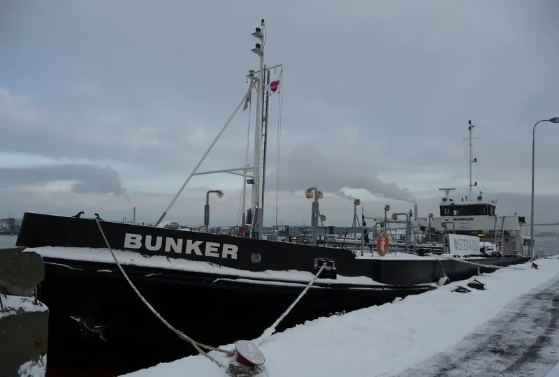 WINNER Tanker IMO 5372305 photo 8