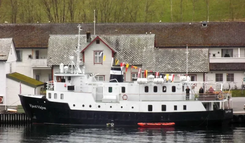 TROMSO Passenger Ship IMO 5375204 photo 2
