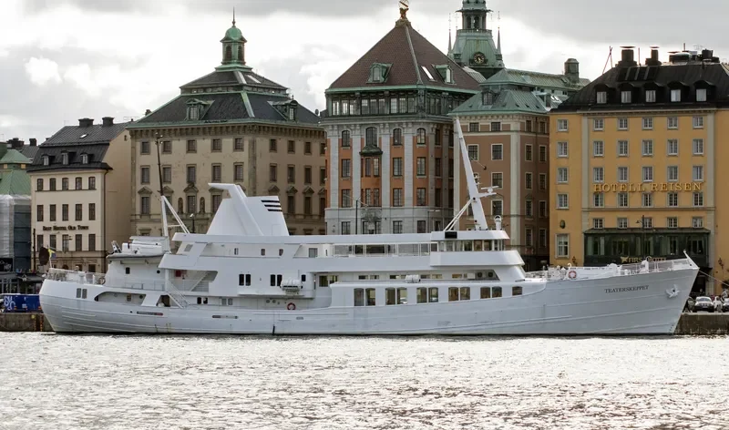 TEATERSKEPPET Passenger Ship IMO 5375333 photo 2