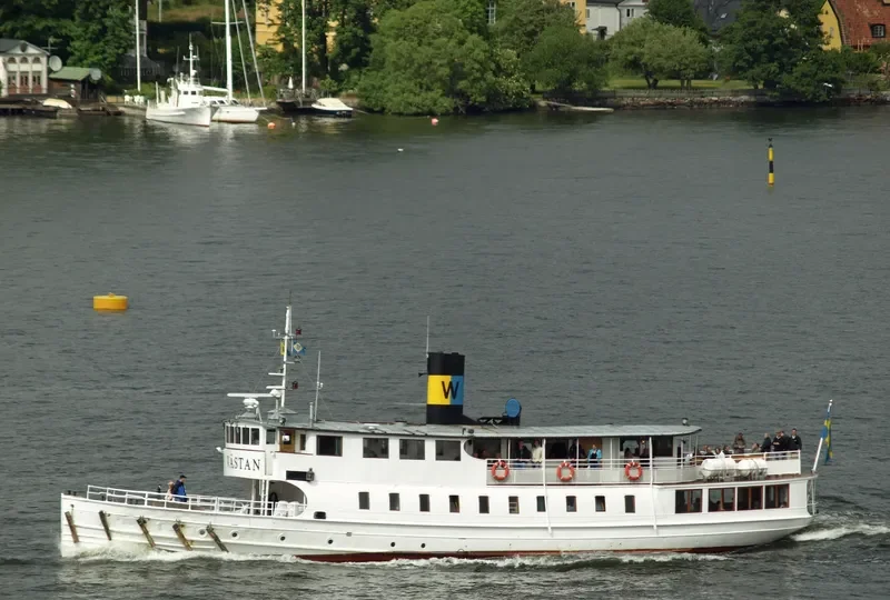 VASTAN Passenger Ship IMO 5377135 photo 2