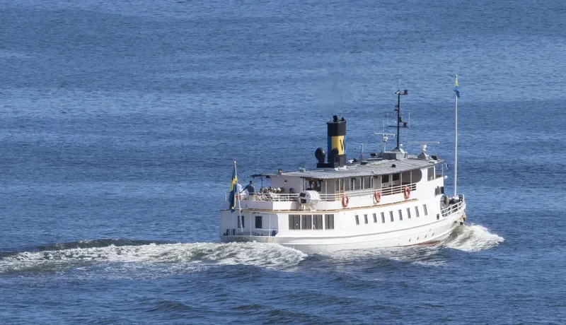 VASTAN Passenger Ship IMO 5377135 photo 3