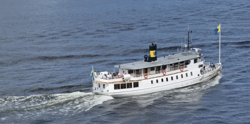 VASTAN Passenger Ship IMO 5377135 photo 4