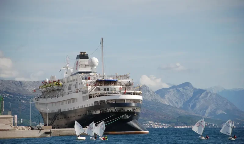 ASTORIA Passenger Ship IMO 5383304