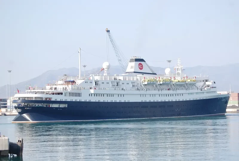 ASTORIA Passenger Ship IMO 5383304 photo 10