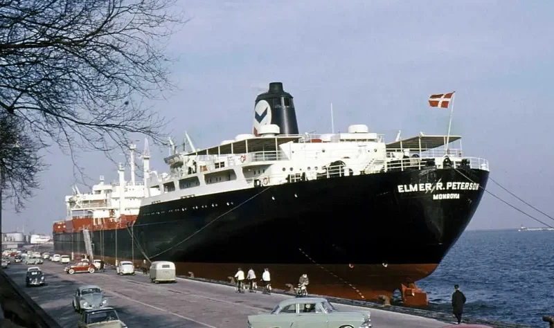 ELMER R.PETERSON Tanker IMO 5411008 photo 2