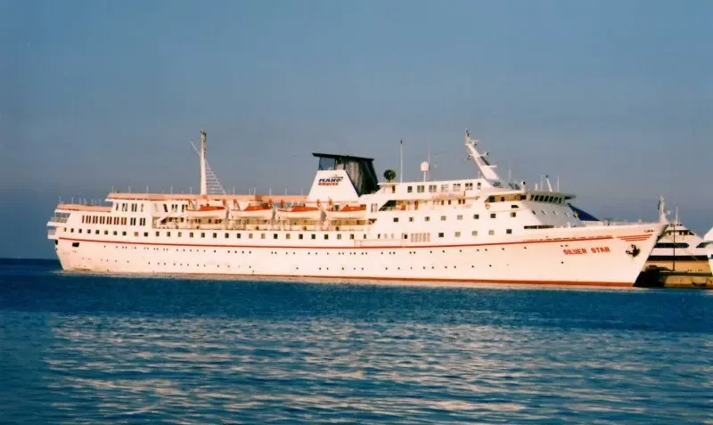 SIRITARA OCEAN QUEEN Passenger Ship IMO 5414971 photo 4