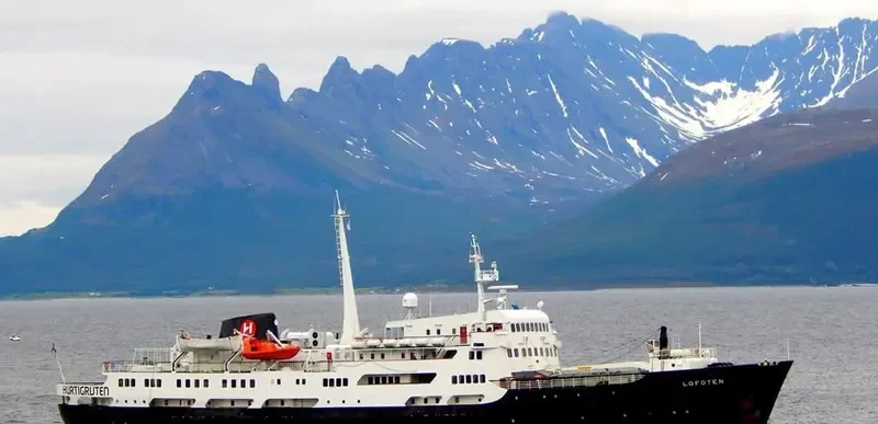 LOFOTEN Passenger Ship IMO 5424562 photo 4