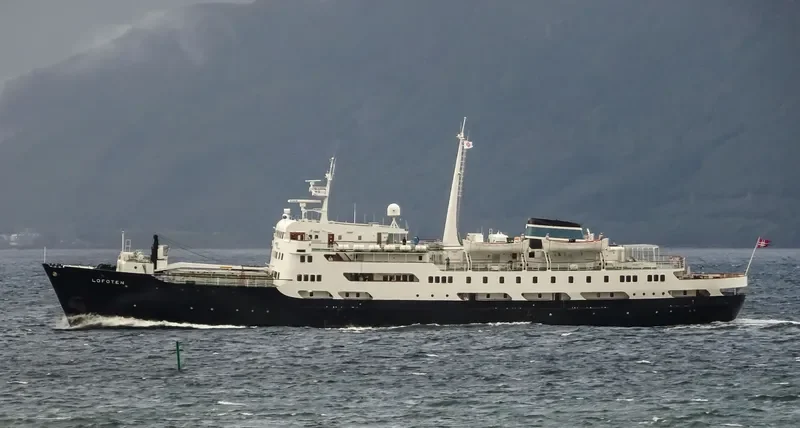 LOFOTEN Passenger Ship IMO 5424562 photo 7