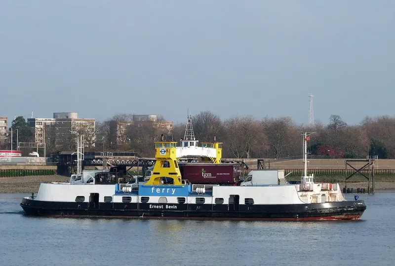 ERNEST BEVIN Ro-Ro IMO 5426998 photo 4