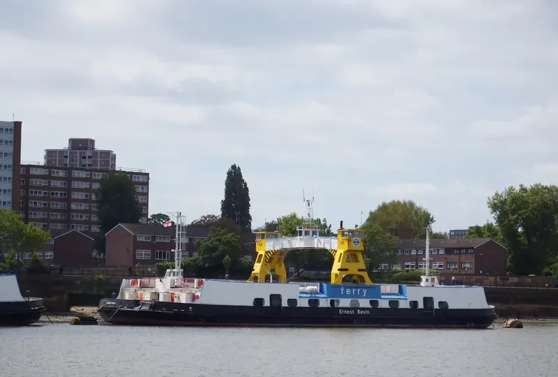 ERNEST BEVIN Ro-Ro IMO 5426998 photo 8