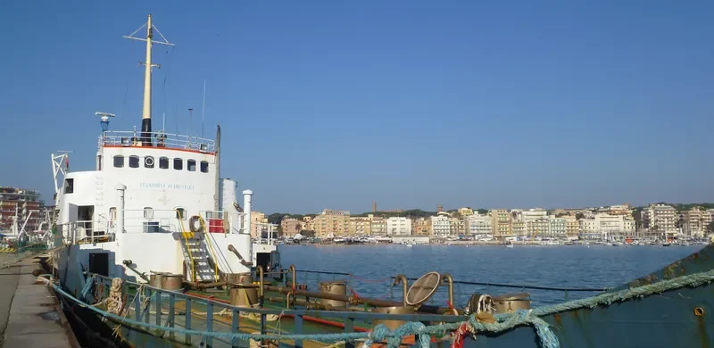 VETOR QUINTO Tanker IMO 6360696 photo 2